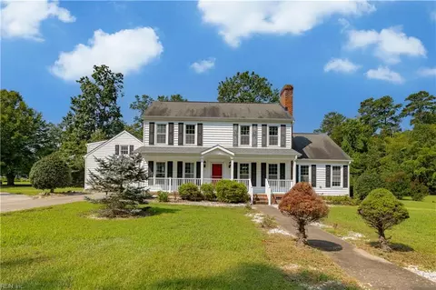 102 Tall Oaks Dr, Emporia, VA 23847