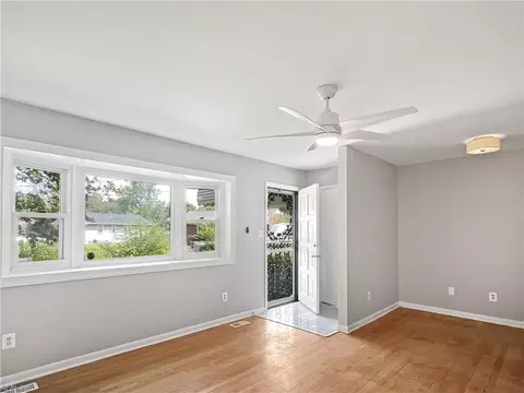 22 Corey Cir, Hampton, VA 23663