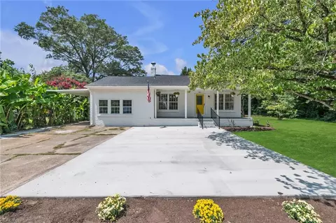 821 N Great Neck Rd, Virginia Beach, VA 23454