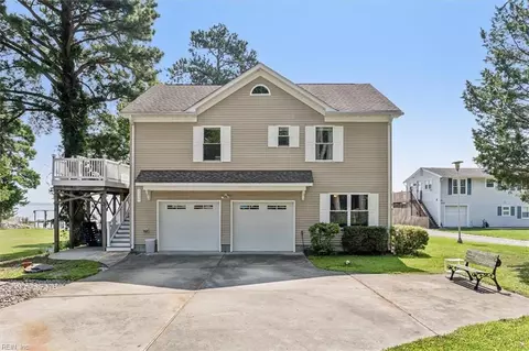3289 S Shore Dr, Smithfield, VA 23430