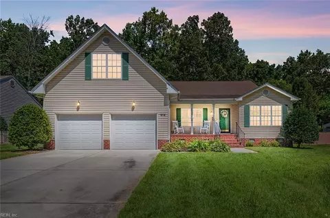 214 Bayberry Ln, Yorktown, VA 23693