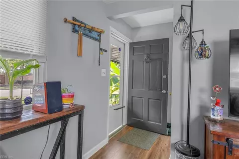 738 Roland Dr, Norfolk, VA 23509