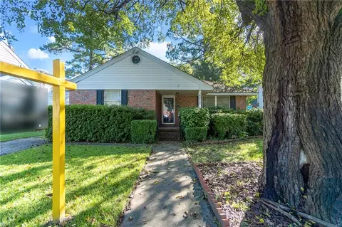 6212 Powhatan Ave, Norfolk, VA 23508