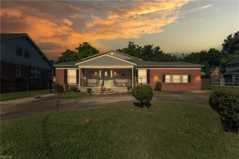1926 Prentis Ave, Portsmouth, VA 23704