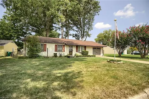 124 Debbie Ln, Newport News, VA 23602