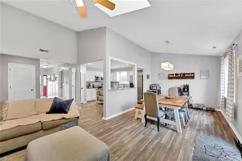 1805 Gershwin Dr, Virginia Beach, VA 23454