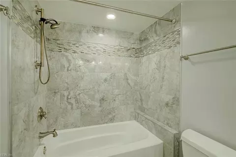 7 Mainsail Dr #1, Hampton, VA 23664 photo 22