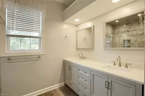 7 Mainsail Dr #1, Hampton, VA 23664 photo 17