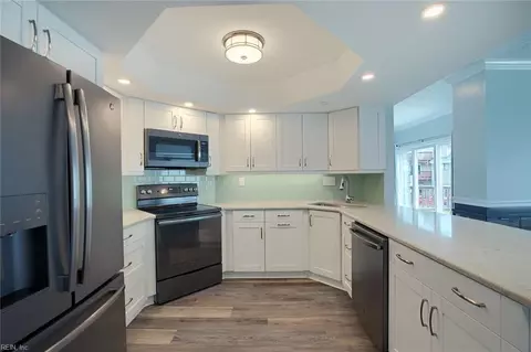 7 Mainsail Dr #1, Hampton, VA 23664 photo 6