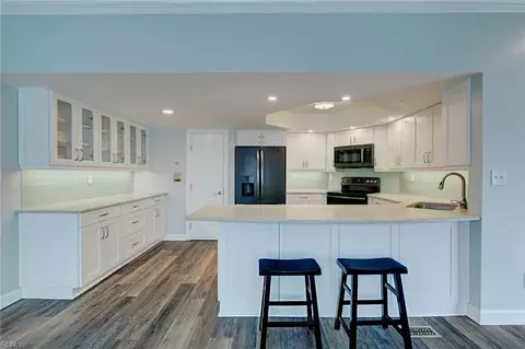 7 Mainsail Dr #1, Hampton, VA 23664 photo 5