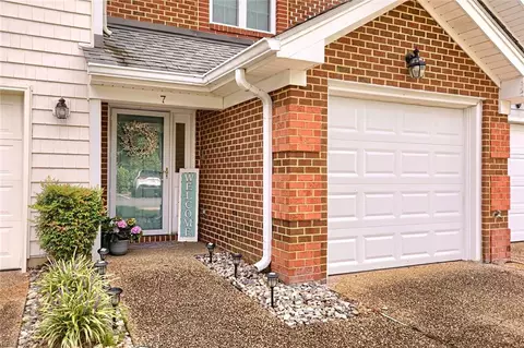 7 Mainsail Dr #1, Hampton, VA 23664 photo 4