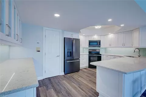 7 Mainsail Dr #1, Hampton, VA 23664 photo 8