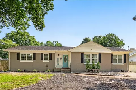 5528 Pontiac Rd, Virginia Beach, VA 23462