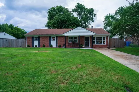 2824 Willowwood Dr, Chesapeake, VA 23323