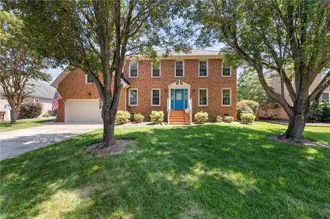 813 Satinwood Ct, Chesapeake, VA 23322