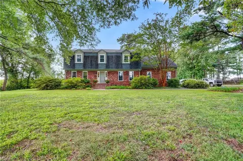 949 Beaver Dam Rd, Chesapeake, VA 23322