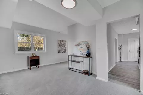 Entry Way - 525 Wine St, Hampton, VA 23669 photo 1 of 5