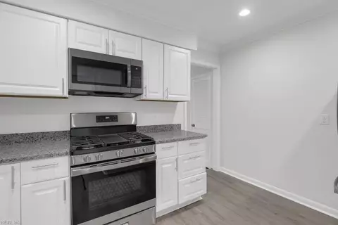 318 Fort Worth St, Hampton, VA 23669 photo 5