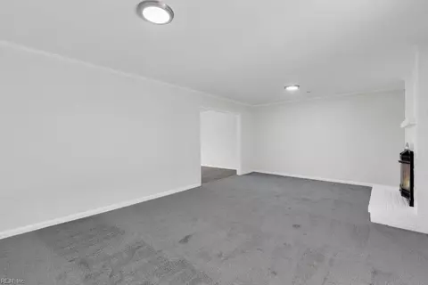 318 Fort Worth St, Hampton, VA 23669 photo 9