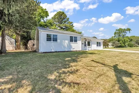 318 Fort Worth St, Hampton, VA 23669