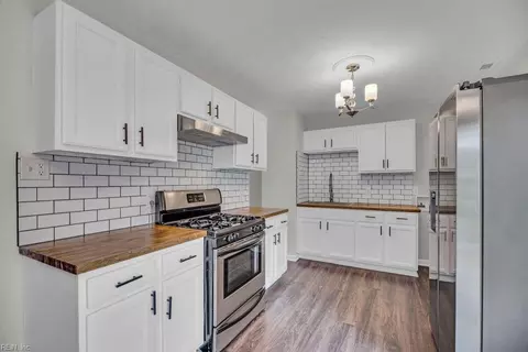 Kitchen - 1810 Darville Dr, Hampton, VA 23663 photo 1 of 4