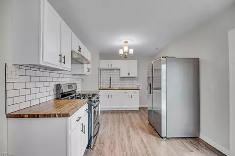 Kitchen - 1810 Darville Dr, Hampton, VA 23663 photo 2 of 4
