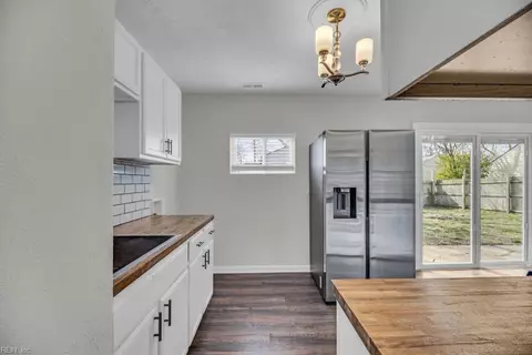Kitchen - 1810 Darville Dr, Hampton, VA 23663 photo 3 of 4