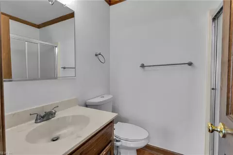 Bath - 6 Colonies Lndg, Hampton, VA 23669 photo 2 of 2
