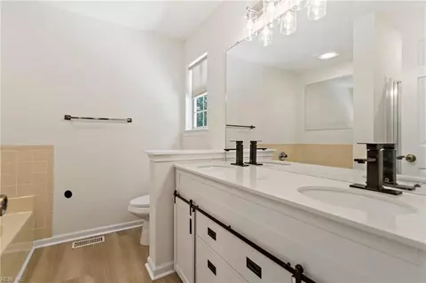 Bath - 1104 Cherrytree Ln, Chesapeake, VA 23320 photo 1 of 4