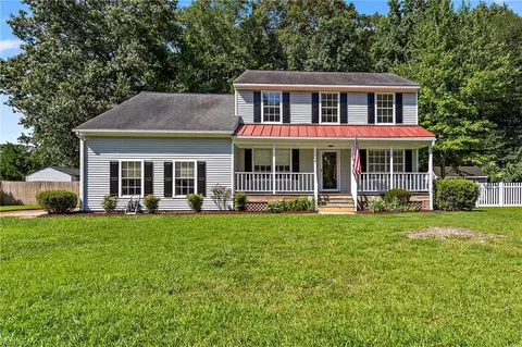 Exterior - 1104 Cherrytree Ln, Chesapeake, VA 23320 photo 1 of 7