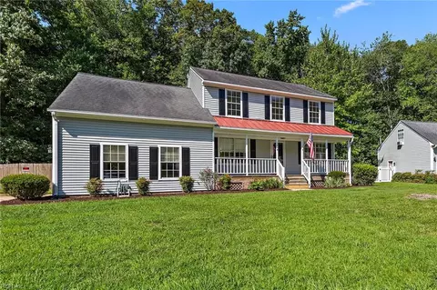 Exterior - 1104 Cherrytree Ln, Chesapeake, VA 23320 photo 6 of 7