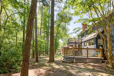 Exterior - 709 Elderberry Ct, Chesapeake, VA 23320 photo 5 of 9