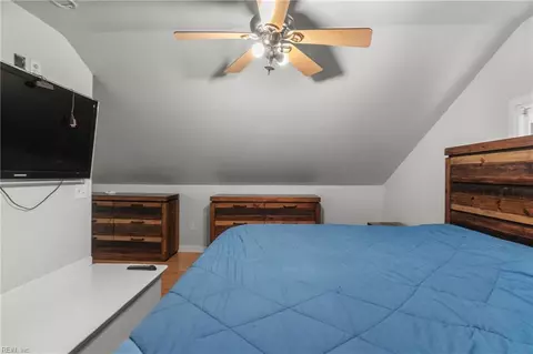 Bedroom - 70 S Boxwood St, Hampton, VA 23669 photo 4 of 6