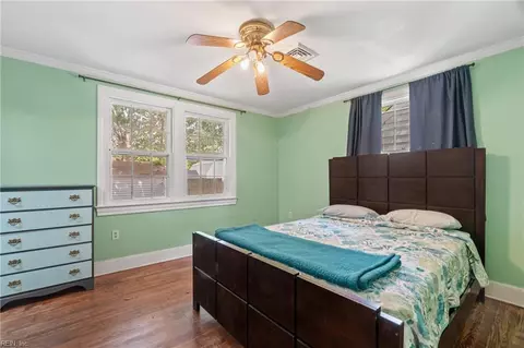 Bedroom - 70 S Boxwood St, Hampton, VA 23669 photo 1 of 6