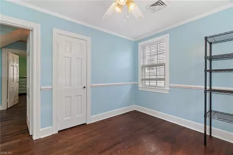 Bedroom - 70 S Boxwood St, Hampton, VA 23669 photo 5 of 6