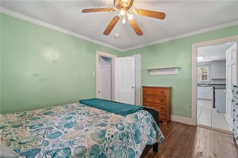 Bedroom - 70 S Boxwood St, Hampton, VA 23669 photo 2 of 6