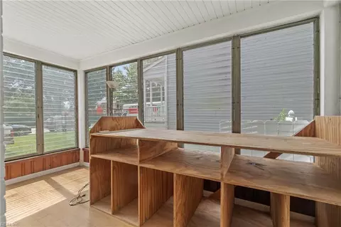 Exterior - 70 S Boxwood St, Hampton, VA 23669 photo 6 of 10