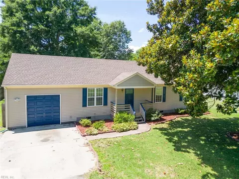 504 Waters Rd, Chesapeake, VA 23322