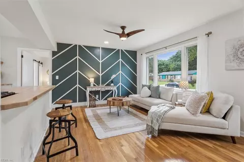 1212 Alcindor Rd, Portsmouth, VA 23701