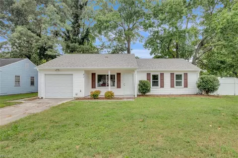 42 Sanlun Lakes Dr, Hampton, VA 23666