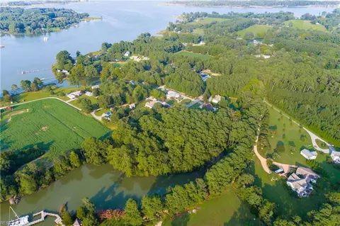 0000 Moon Dr, Mathews County, VA 23119