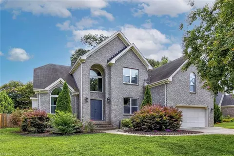 813 Catrina Ln, Chesapeake, VA 23322