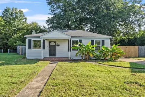 213 Beacon Rd, Portsmouth, VA 23702