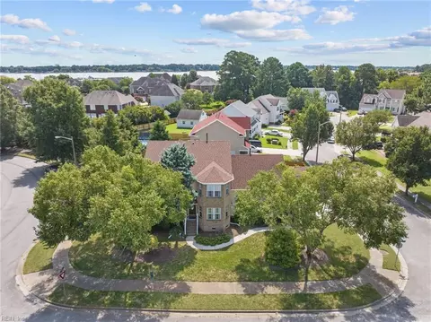 1 River Pointe Dr S, Portsmouth, VA 23703