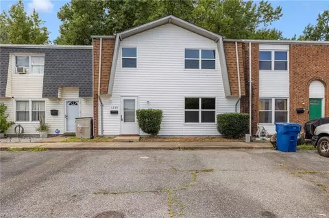 1293 Clydesdale Ln, Virginia Beach, VA 23464
