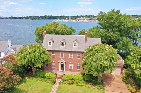 1212 N Fairwater Dr, Norfolk, VA 23508