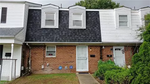 5620 Dodington Ct, Virginia Beach, VA 23462