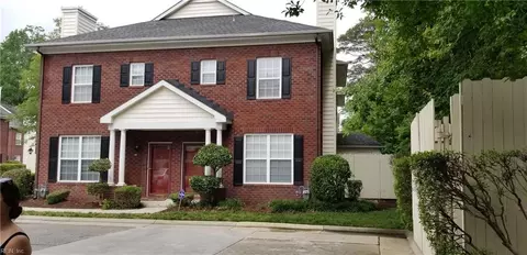 5804 Baynebridge Dr, Virginia Beach, VA 23464