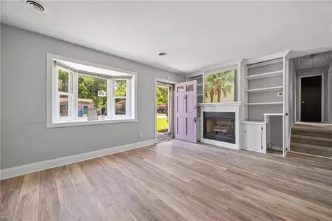 Living - 76 Longwood Dr, Hampton, VA 23669 photo 1 of 1
