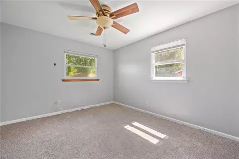 Bedroom - 76 Longwood Dr, Hampton, VA 23669 photo 1 of 4